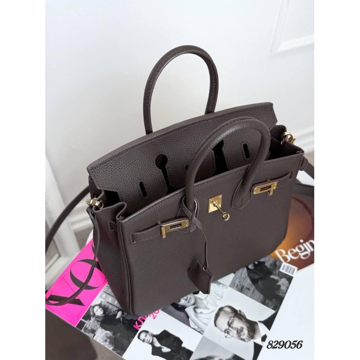 Сумка жіноча замочок з натуральної шкіри Пудра