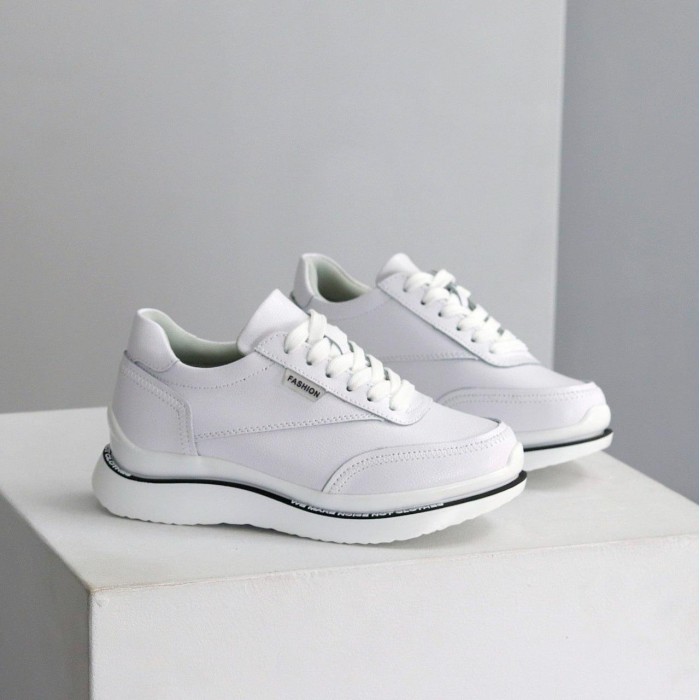 Кросівки жіночі натуральна шкіра білі 36,37,38,39,41р.