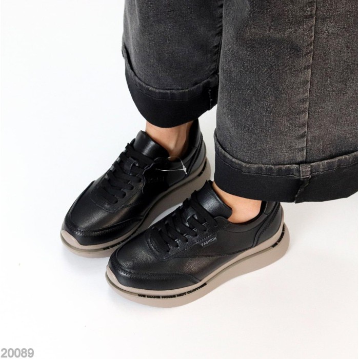 Кросівки жіночі натуральна шкіра чорні 36,39р