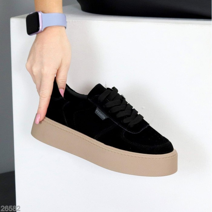 Кеди жіночі натуральна замша чорні 36,38,39,40,41р