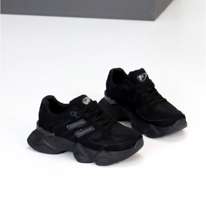 Кросівки жіночі екозамша/текстиль колір чорний на 35,36,37,39р.