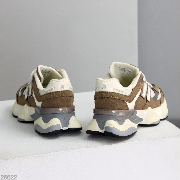 КросІвки жіночі еко-шкіра/еко-замша колір-беж на 35.5,36,37,39р.