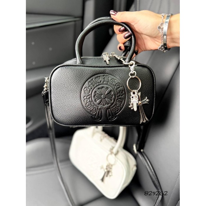 Сумка жіноча з брелоком натуральна шкіра фурнітура срібло Біла,Чорна